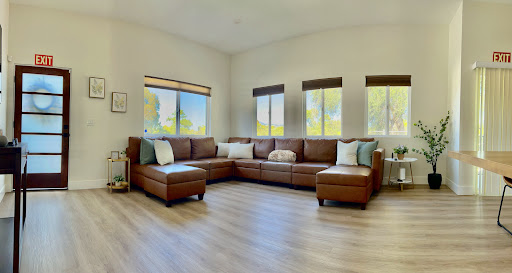 Graceful Cottage Living