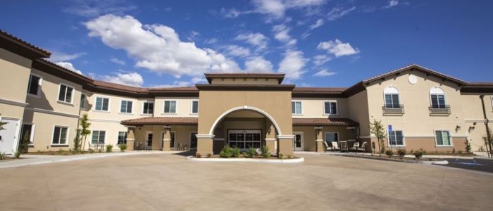 The Pointe at Summit Hills: Condominio de lujo con vistas panorámicas y diseño moderno