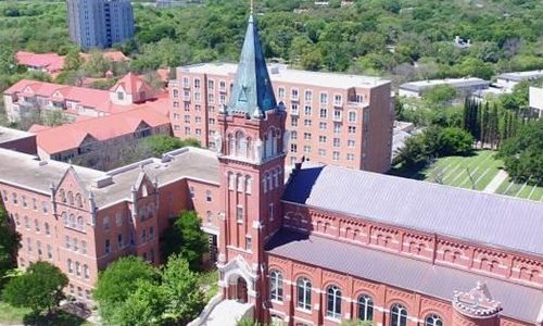 The Village en Incarnate Word: Residencial universitario en San Antonio | Campus y vida estudiantil