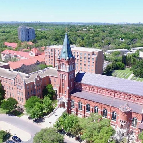 The Village en Incarnate Word: Residencial universitario en San Antonio | Campus y vida estudiantil