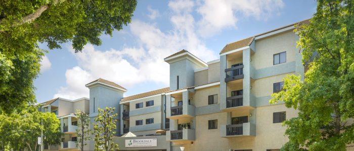 Brookdale Uptown Whittier: Apartamentos Modernos en Whittier, CA – Vida Urbana y Confort