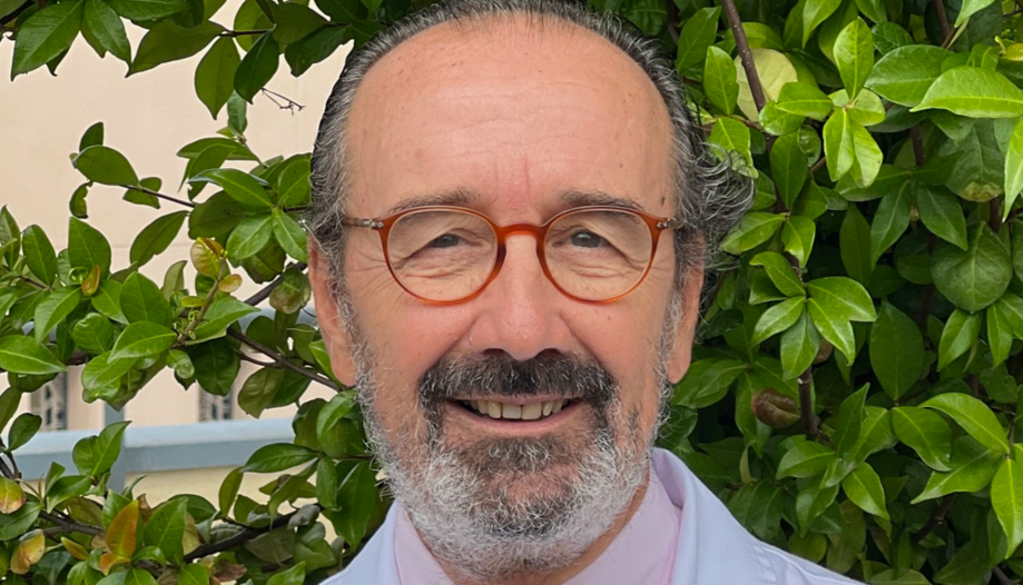 Cuidado Integral de Adultos Mayores con Serrano Elderly Care