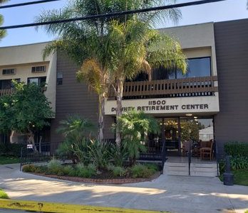 Centro de Jubilados Downey: Instalaciones Modernas y Servicios de Calidad