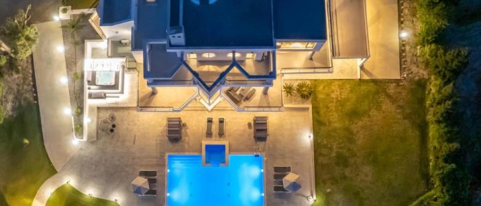 Roadsmith Villa: Casa de lujo con vistas panorámicas y diseño moderno - Fotos